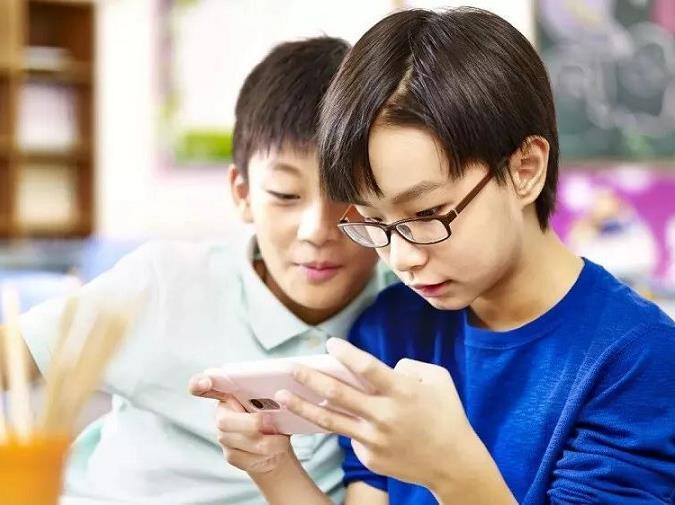 孩子逃課，14歲就不上學了，怎么辦？