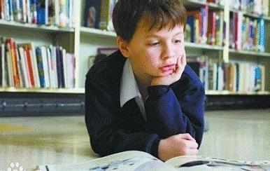 高二的孩子早戀怎么辦？孩子管教學校請家長記住一點