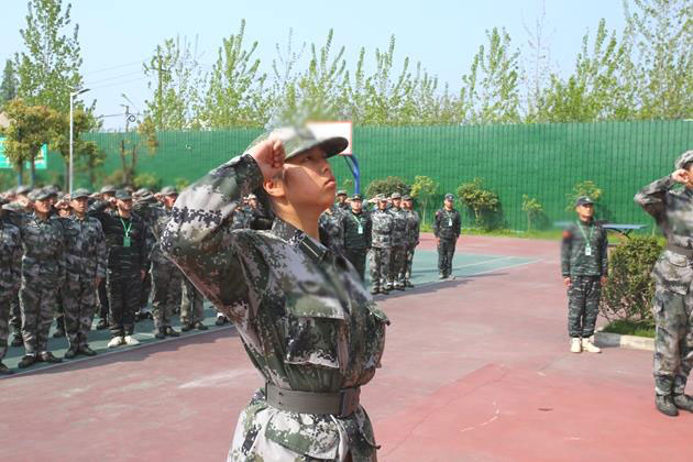 十三歲女兒厭學(xué)怎么辦？孩子厭學(xué)心理的