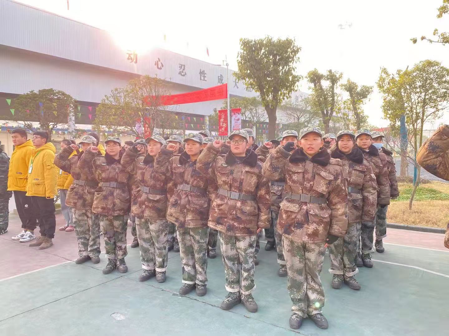 與孩子相處，如何避免為你好式冷暴力？
