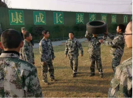 正苗啟德特訓學校，體能訓練接力游戲(圖1)