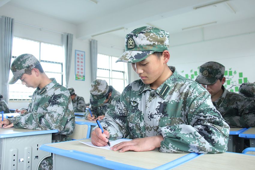 十幾歲的孩子為什么容易厭學？