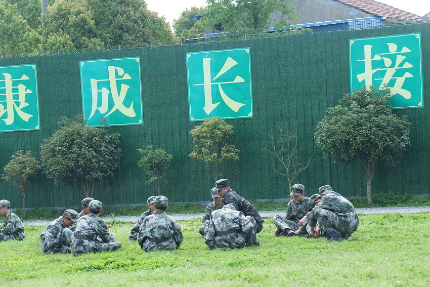 小孩討厭上學(xué)是什么原因，該如何解決呢？(圖1)