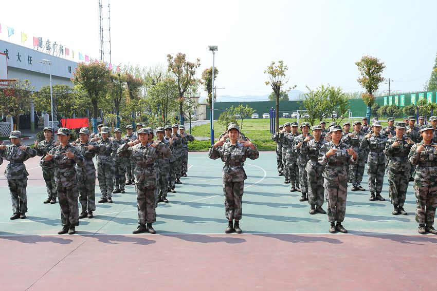 孩子厭學不上學咋辦，看看孩子為什么厭學(圖1)