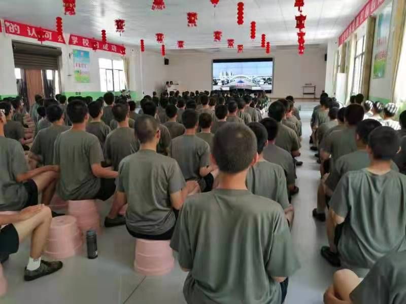 叛逆期孩子軟硬不吃該怎么辦？