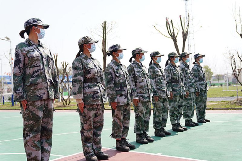 疫情期間女生班軍訓課程
