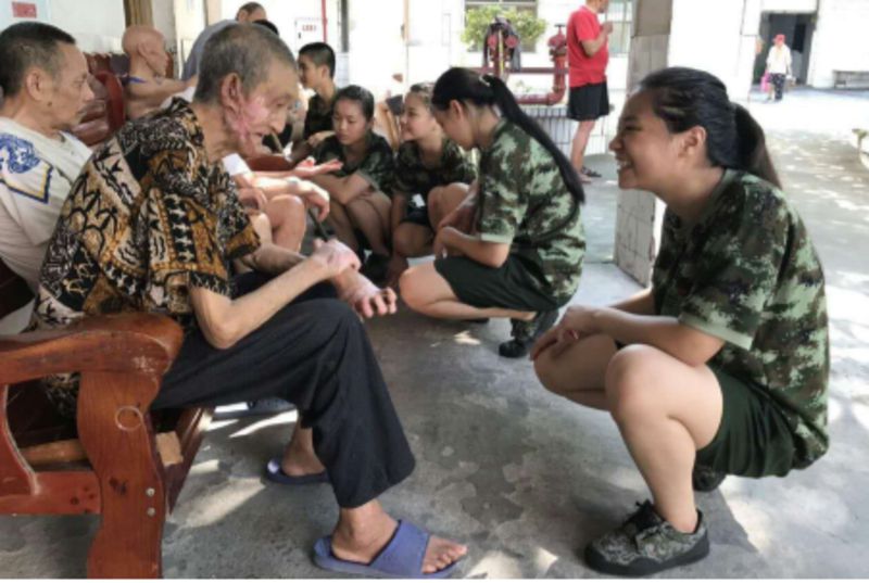 慰問老人院