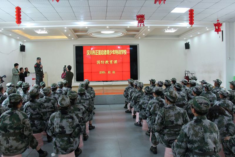 學(xué)生出現(xiàn)心理問題，有哪些方面的原因？(圖2)