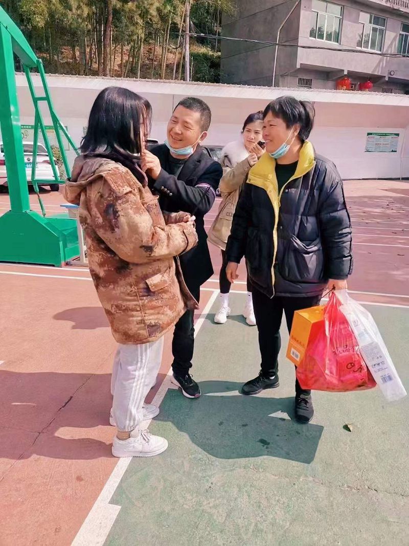 人間是一個溫暖的地方，需要我們用愛去化解(圖2)