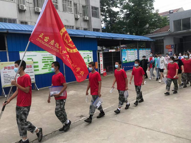 星光不問趕路人，時光不負有心人