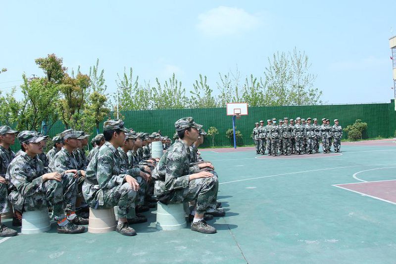 家長怎么批評厭學孩子更合適？