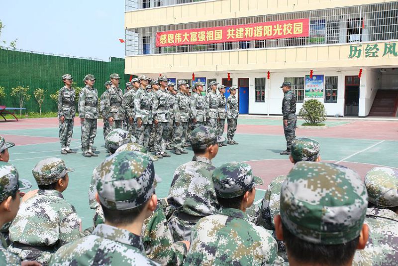 家長怎么批評厭學孩子更合適？(圖2)