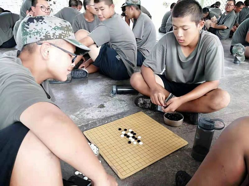 孩子上初中后產(chǎn)生厭學(xué)情緒怎么辦？