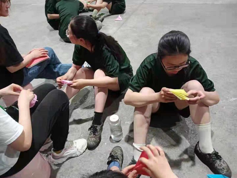 女孩早戀怎么辦，堵不住早戀不如“陪戀”