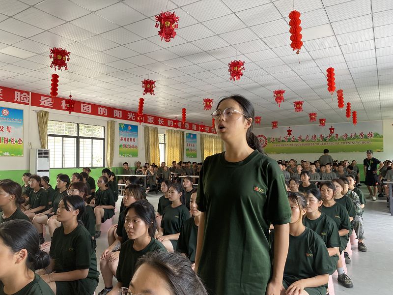 戒網(wǎng)癮學校對待孩子網(wǎng)癮怎么說？孩子沉迷網(wǎng)癮你該這么辦